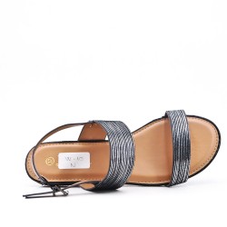 Black flat sandal in faux leather