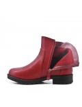 Red girl's boot in faux leather with elastic panel