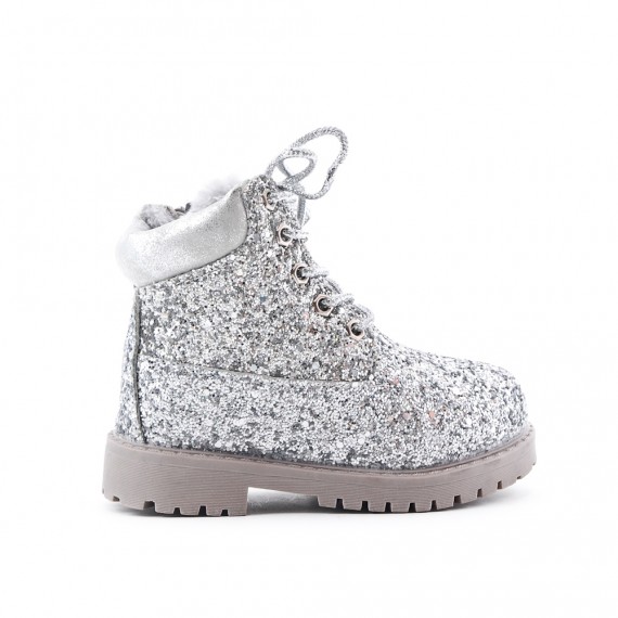 botas plateadas