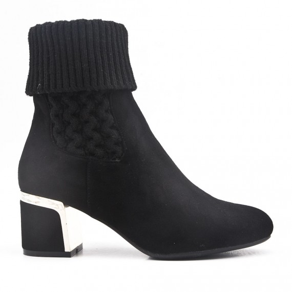 Ankle boot in faux suede