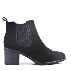 Ankle boot in faux suede with heel