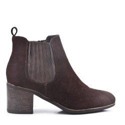 Ankle boot in faux suede with heel