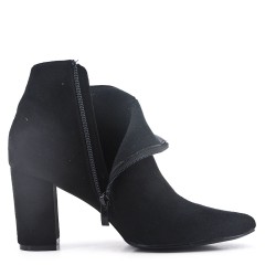 Ankle boot in faux suede with heel