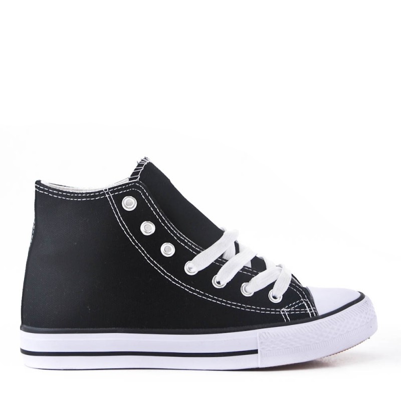 canvas tennis shoes