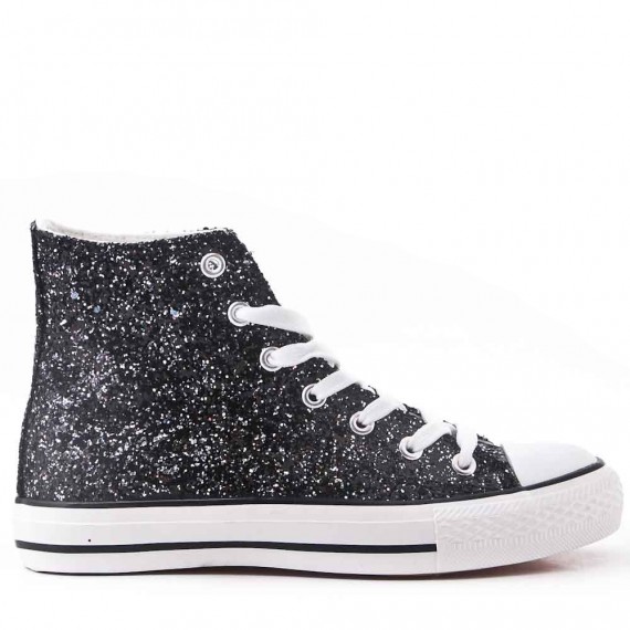 canvas tennis sneakers