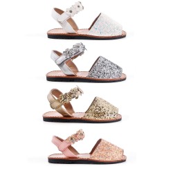 Girl's flat sandal