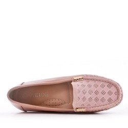 Patent moccasin for women