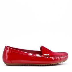 Patent moccasin for women