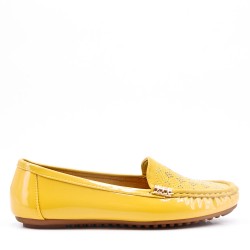 Patent moccasin for women