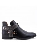 Faux leather ankle boot for spring