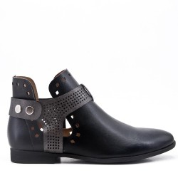 Faux leather ankle boot for spring