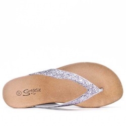 Women's flat flip flops