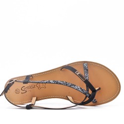 Flat sandals in faux leather for women