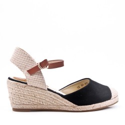 Wedge heel sandal in faux suede with a buckle strap for women