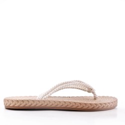 Women's flat flip flops