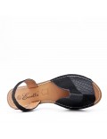 Flat sandals in faux leather for women