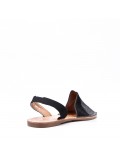 Flat sandals in faux leather for women