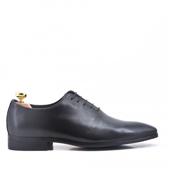 Black Derby with leather lace