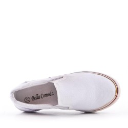 Child's white basket without lace
