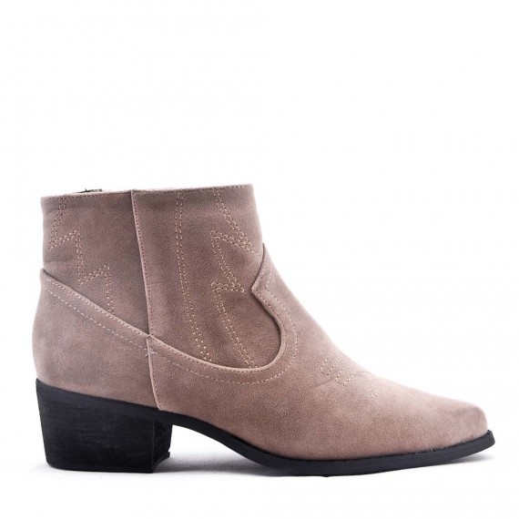 Ankle boot in faux suede