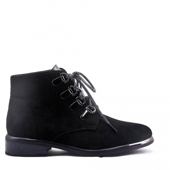 Ankle boot in faux suede