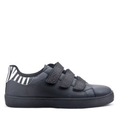 Women's faux leather sneaker