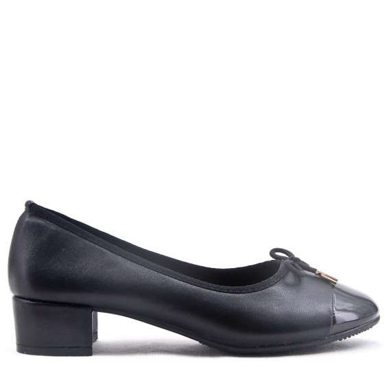 Medium heel pumps in faux leather for women