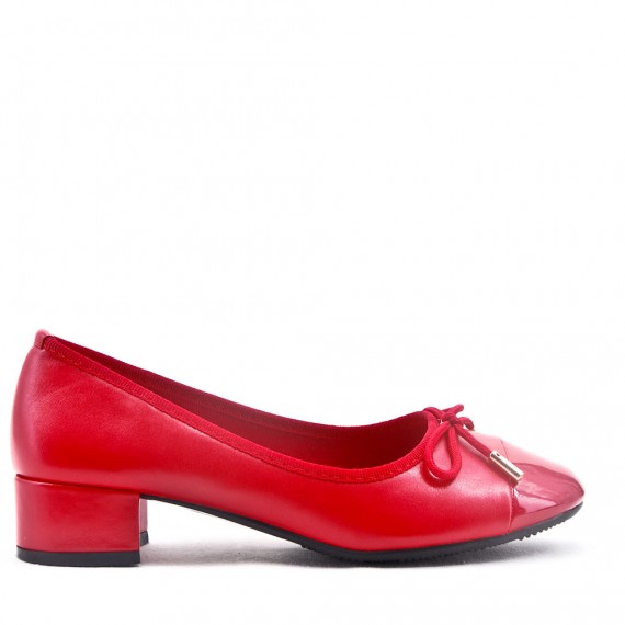 Medium heel pumps in faux leather for women