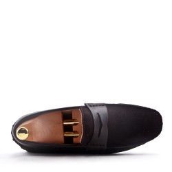 Moccasin in suede flanged leather