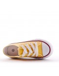 Cesta infantil con cordones amarillo