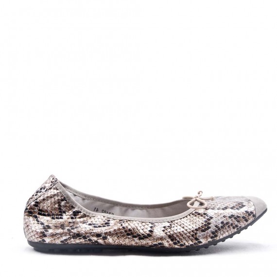 Plus size comfort ballerina with snake pattern print