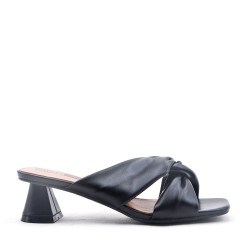 Comfort sandal in faux leather with a small heel