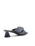 Comfort sandal in faux leather with a small heel