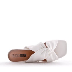 Comfort sandal in faux leather with a small heel