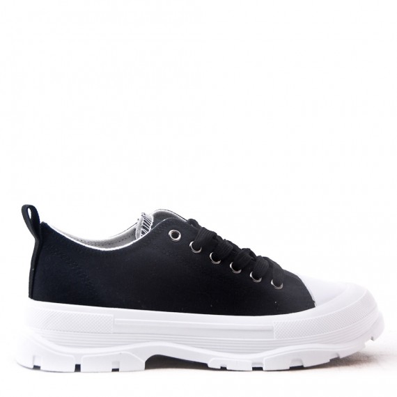 Lace-up sneaker with thick sole