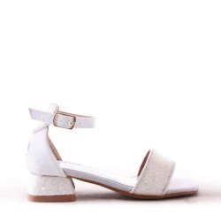 Sandal girl with small heel