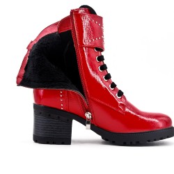 Red ankle boot in thick heel