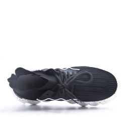 Men's lace-up sneaker
