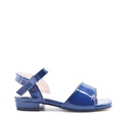 Girl's faux leather sandal