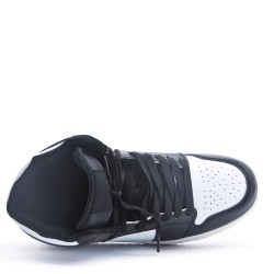 Women's faux leather sneaker