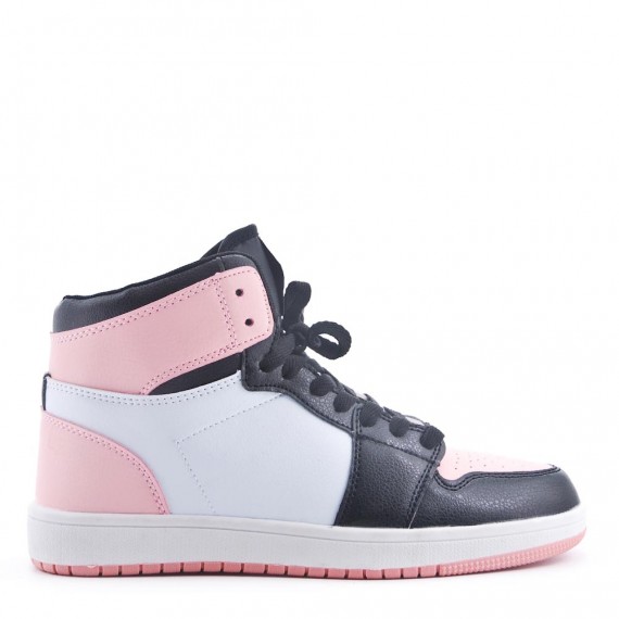 Women's faux leather sneaker