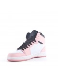 Women's faux leather sneaker