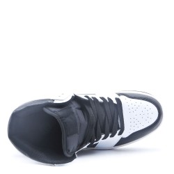 Women's faux leather sneaker