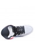 Women's faux leather sneaker