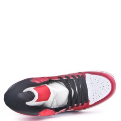 Women's faux leather sneaker