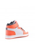 Women's faux leather sneaker