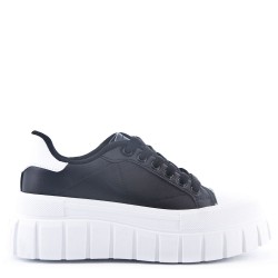 Women's faux leather sneaker