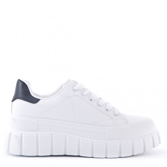 Women's faux leather sneaker