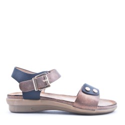 Flat sandals in faux leather for women