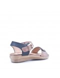 Flat sandals in faux leather for women